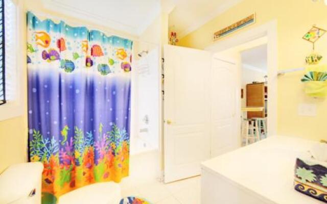 Purple Parrot 37CD - 1 Br Condo