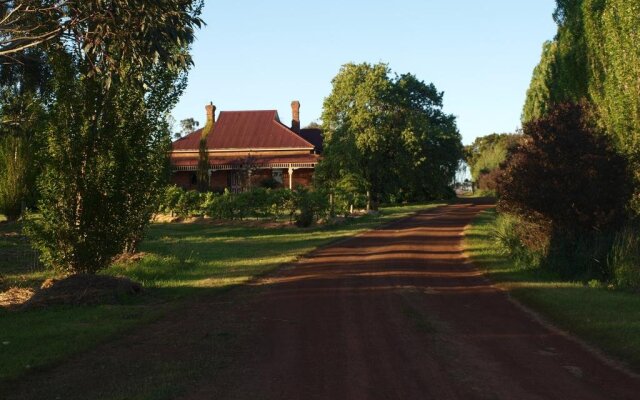 Pierrepoint Bed & Breakfast