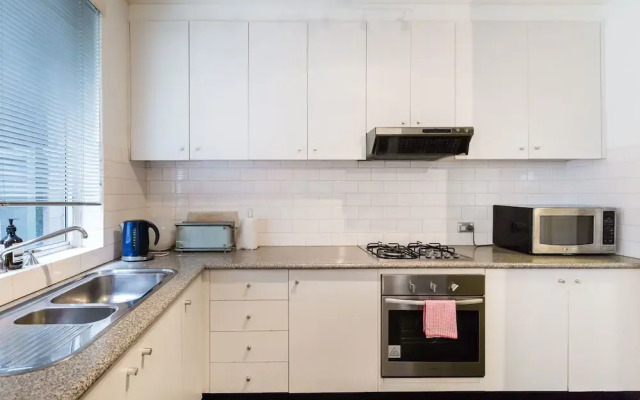 SELENA, 2BDR South Yarra Apartment