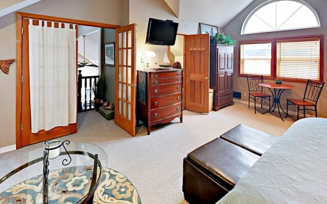 3336 S Shoreline Drive Home