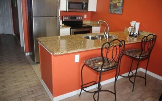 Royal Palms 1107 by RedAwning