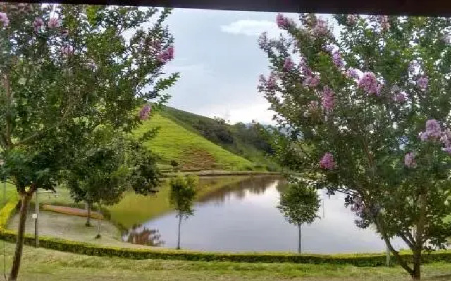 Tocas do Lago
