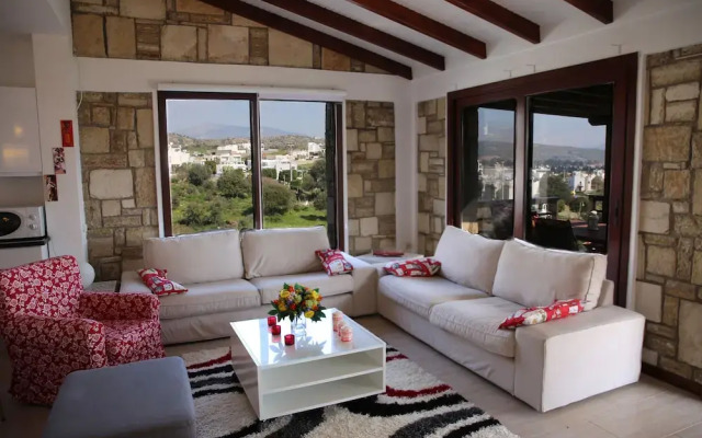 Important Group Villa Royal