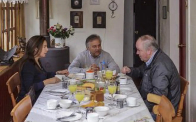 La Casa de Adobe Natural y Más