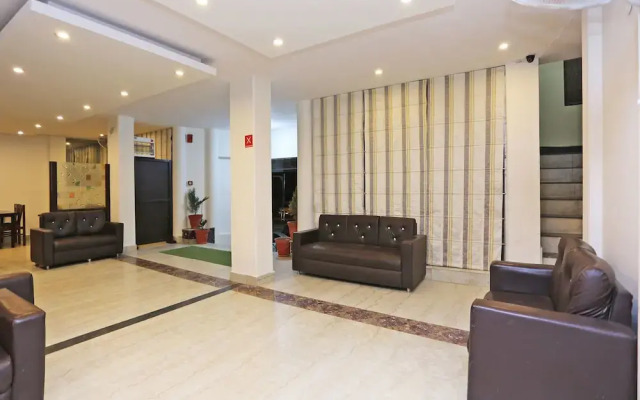 OYO 9629 Pearl International