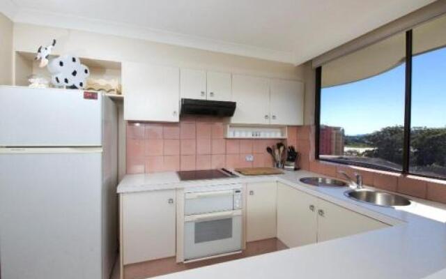 Pinnacle, Unit 701, 45-49 Head Street