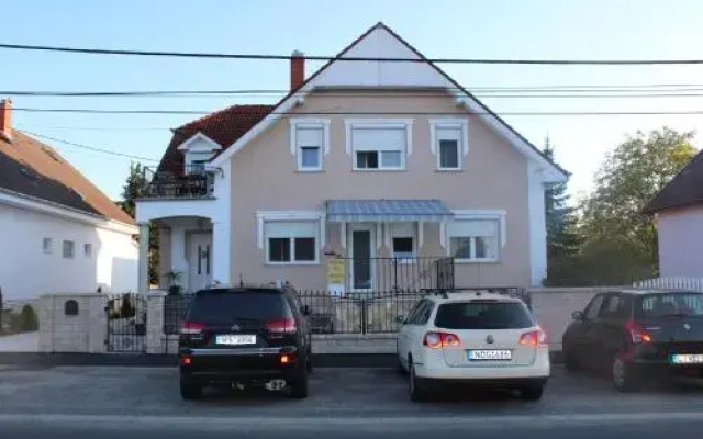 Krötzl Apartmanok