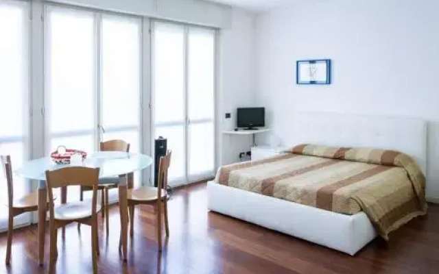 Attico Con Terrazzo Piantumato