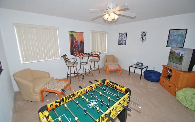 Janet's West Haven 4 Bedroom Home by Redawning