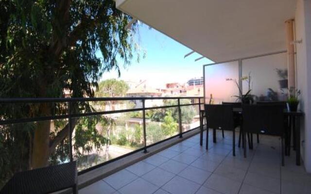 Appartement Deux Chambres avec Terrasse - Centre Cannes