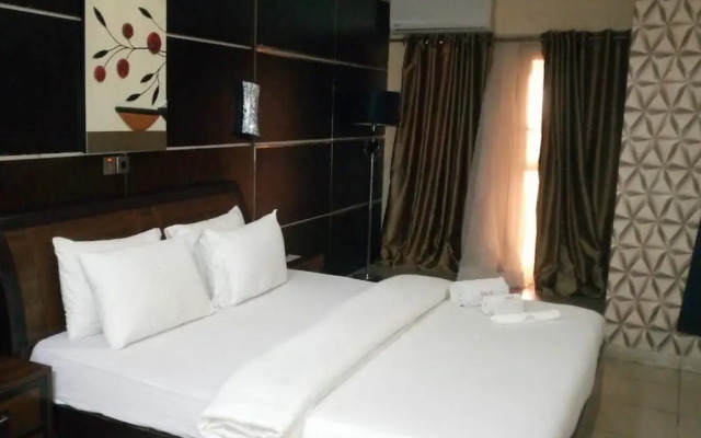 Swanky Suites in Grandview