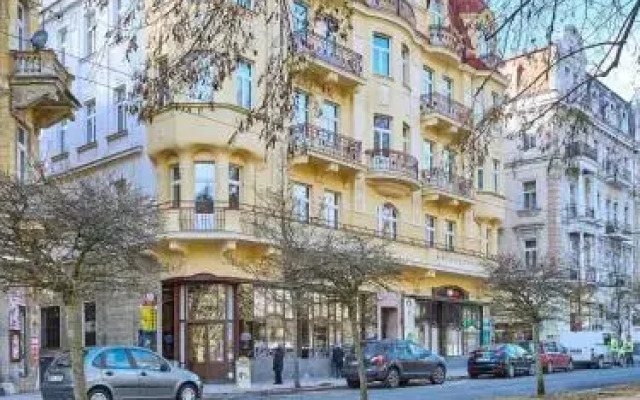 Lira 2 Apartments