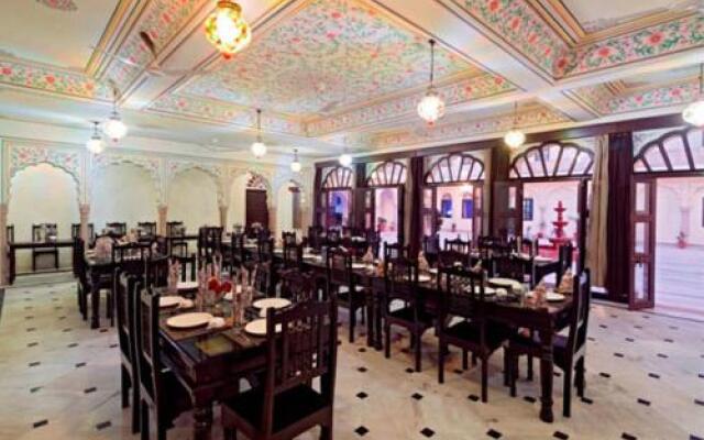 Hotel Dhula Garh