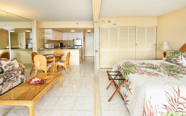Ilikai 1612 - Studio Condo