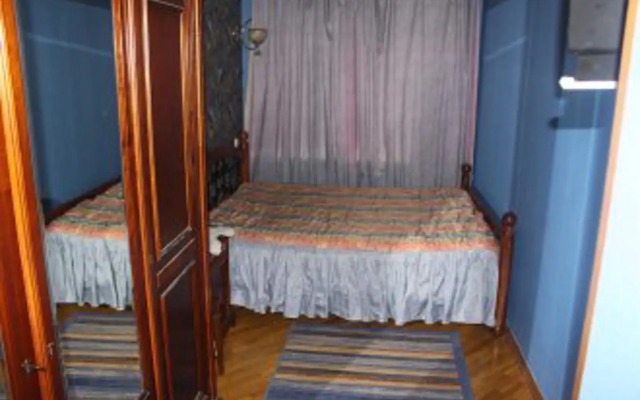 Sun City Apartments on the street. Parkovaya 40