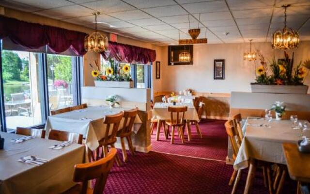 Kit-Wat Motel & Marina