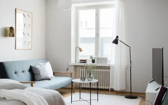 Central 2-Bedroom Design Apartment