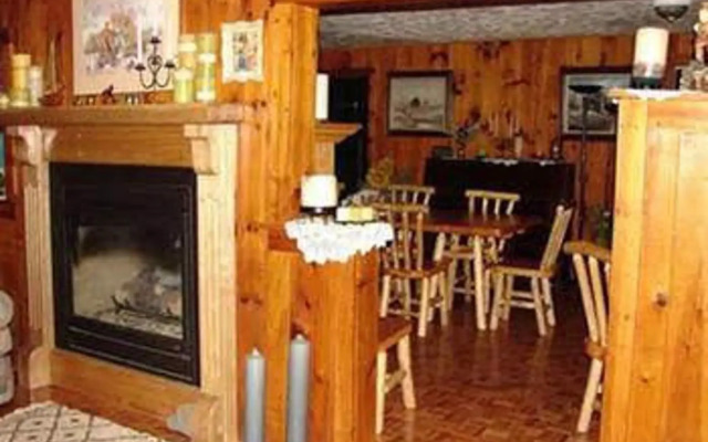 Happy Landing Lodge