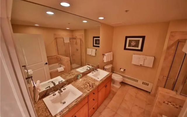 Base Camp One 416C Penthouse - 3 Br Condo