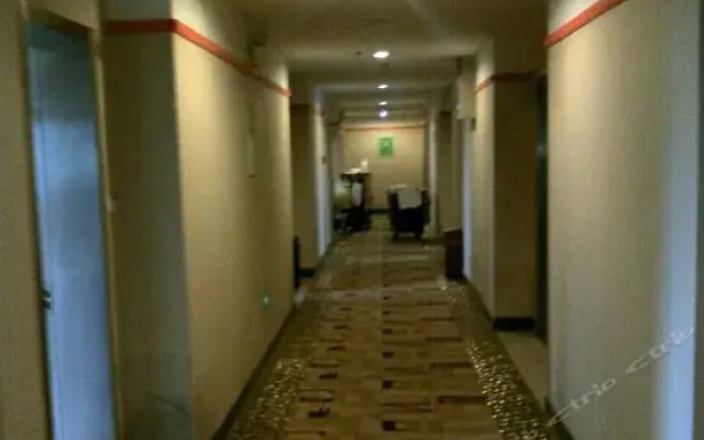 7天连锁酒店(湘潭易俗河白石广场店)