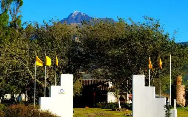 B&B Cotacachi Hosteria Oro Azul