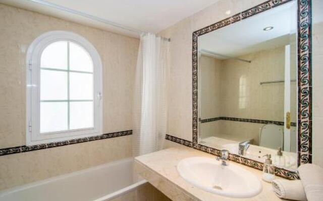 Senorio De Mezquita-sam