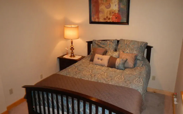 Heart of Truckee - 4 Br Home
