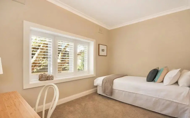 The Apartment Service CRES5