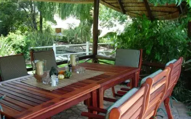 Guinea Lodge