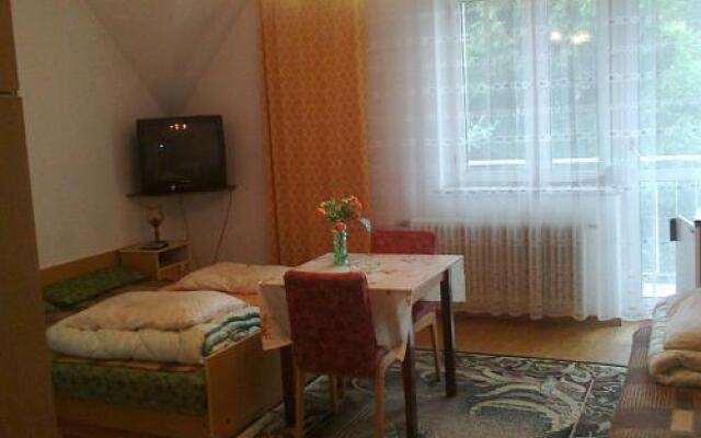 Maxim Pokoje Gościnne