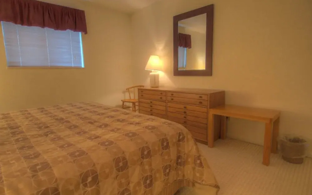 Sugarbush Condo by RedAwning