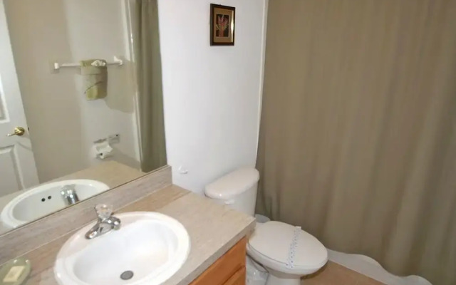 Janet's West Haven 4 Bedroom Home by Redawning