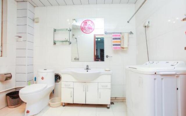Jinshatan Qinglang Holiday Hotel