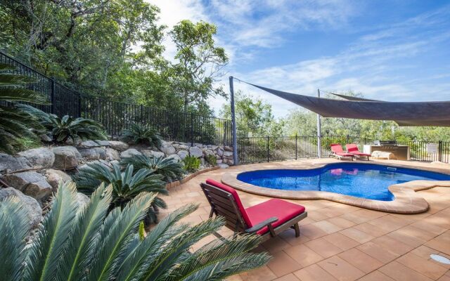 The Beach House at Arthur Bay