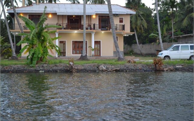 Sano Rich Lagoon Villa