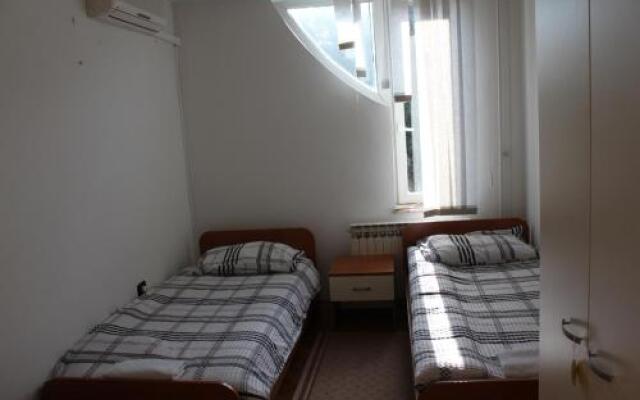 Perla Inn