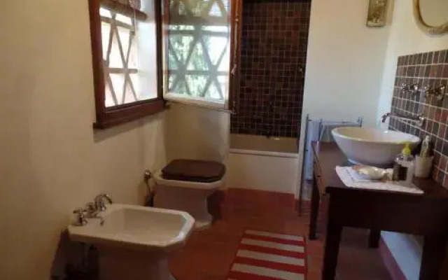 Tuscan Cottage With 2 Pools