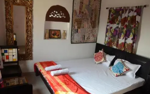 Bhavyam Heritage Guest House & Rooftop Restaurant