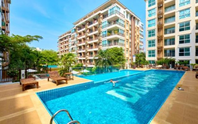 To Diamond Suites Condo by RT