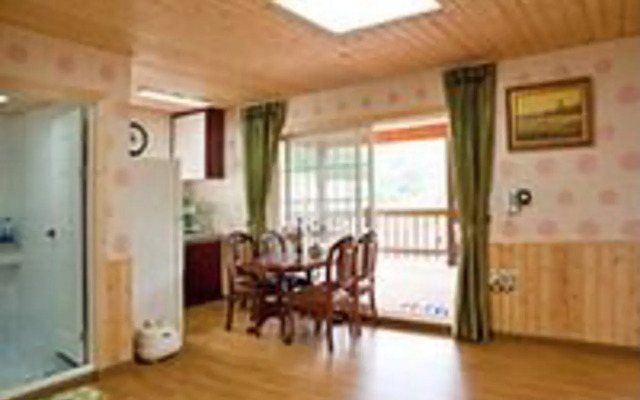 Namiseom Woorideul Pension