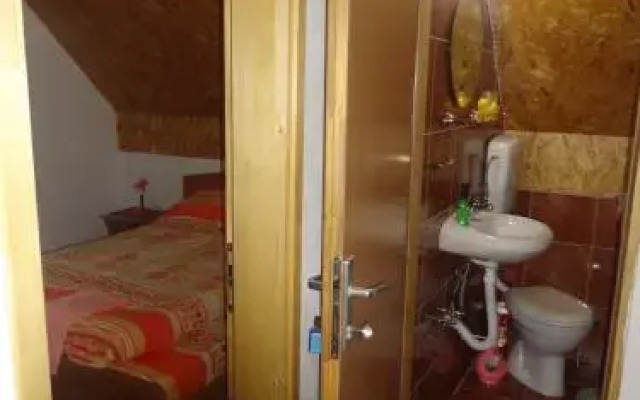 Guest House Happy