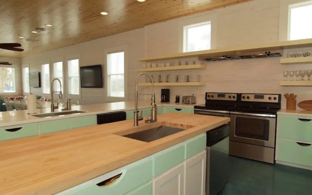 Beach Club 10 Bedrooms 8.5 Bathrooms Home