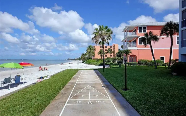 Strandview Tower 203