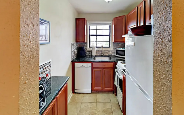 Landmark McMillin Court Apartment 16 by RedAwning