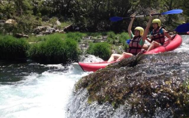 Micanovi Dvori Mobile Home Village Zrmanja