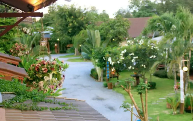 Ruen Mai Ngam Resort