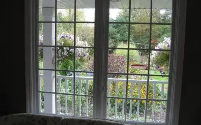 Riverwood Bed & Breakfast