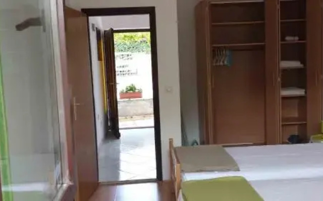 Apartments Put Garbine