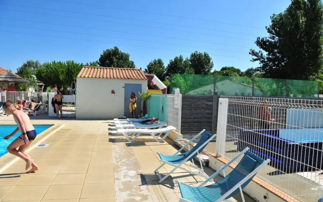 Camping Aqua 3 Masses