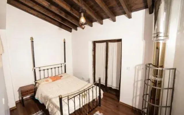 Symposio Nikos House